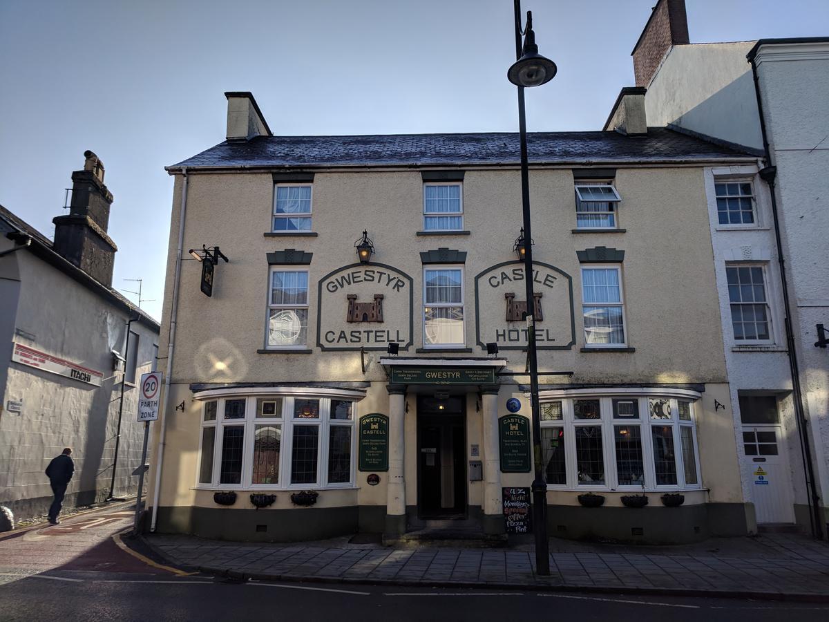 The Castle Hotel 람피터 외부 사진