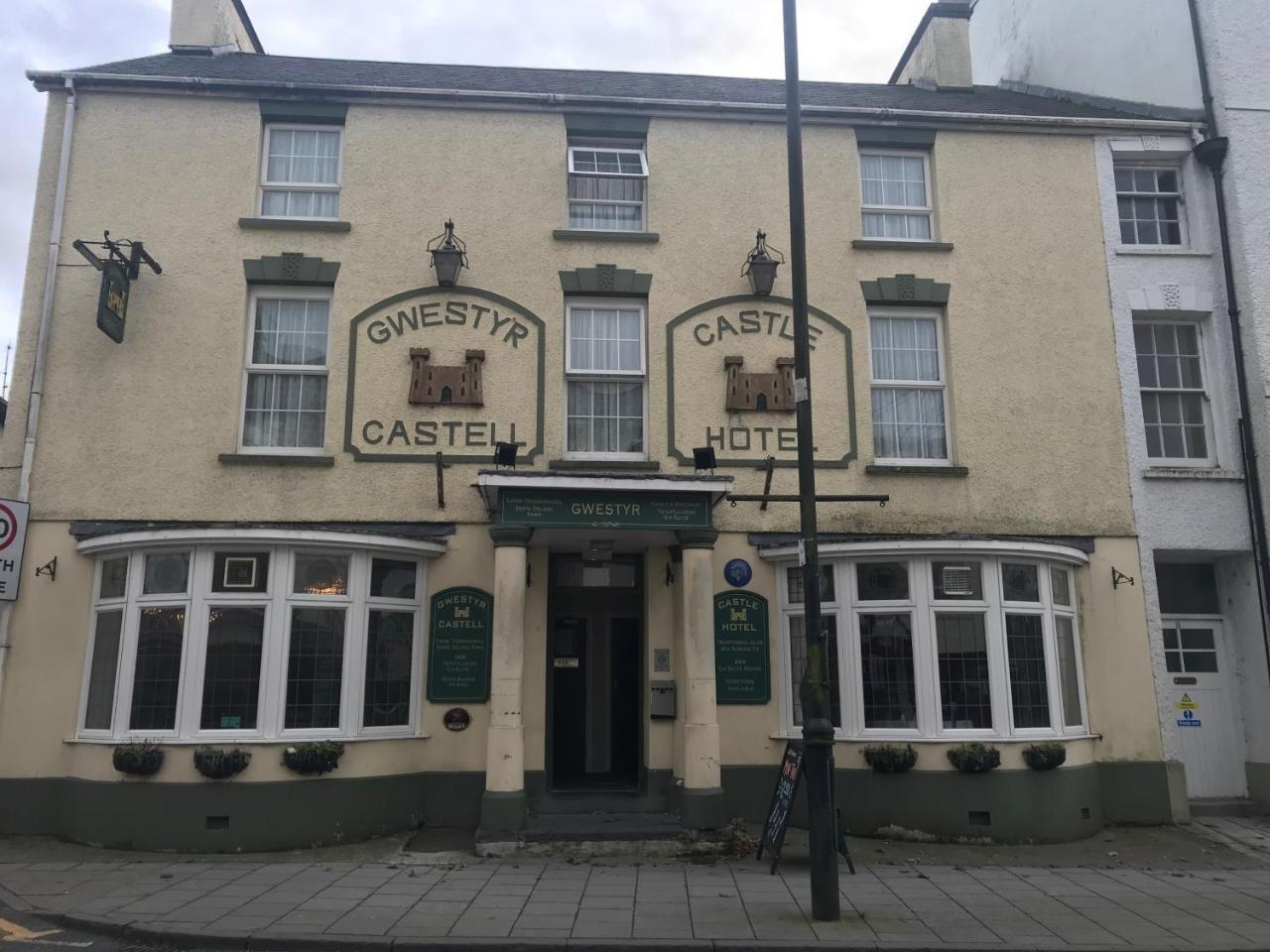 The Castle Hotel 람피터 외부 사진